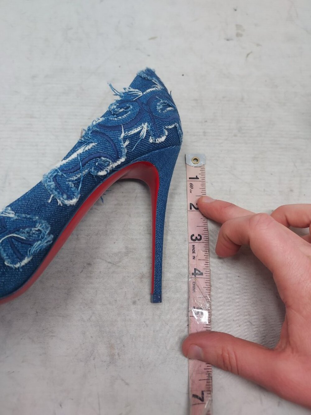 Christian Louboutin Blue Kate Toile Denim Brode Heel Shoe - Picture 11 of 11